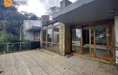 Imagem: A casa em condomínio possui 5 Dormitórios, 2 Banheiros, 4