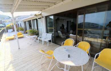 Imagem: O apartamento possui 4 Dormitórios, 5 Banheiros, 2 Vagas na