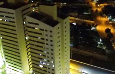 Imagem: O apartamento possui 3 Dormitórios, 2 Banheiros, 2 Vagas na