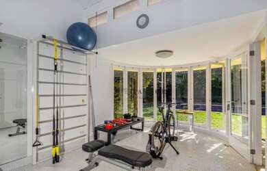 Imagem 15: Casa com 4 suítes para alugar, 684 m² por R$ 100.000/mês - Jardim Europa...