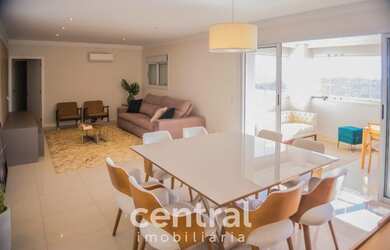 Imagem: O apartamento possui 3 Dormitórios, 5 Banheiros, 4 Vagas na