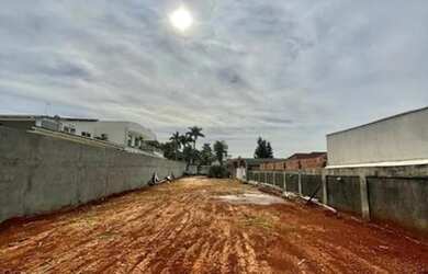 Imagem: A casa em condomínio possui 1 Dormitório, 1 Banheiro, 530m²