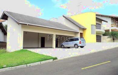 Imagem: A casa em condomínio possui 5 Dormitórios, 5 Banheiros, 5