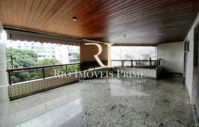 Imagem: O apartamento possui 4 Dormitórios, 5 Banheiros, 2 Vagas na