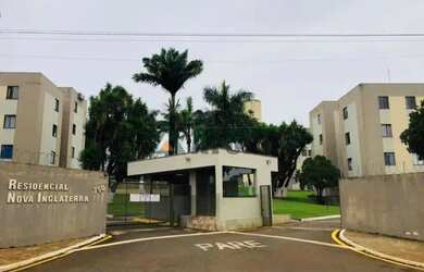 Imagem: O apartamento possui 3 Dormitórios, 1 Banheiro, 1 Vaga na garagem