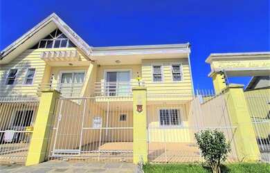 Imagem: A casa em condomínio possui 3 Dormitórios, 3 Banheiros, 3