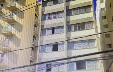 Imagem: O apartamento possui 1 Dormitório, 1 Banheiro, 1 Vaga na garagem