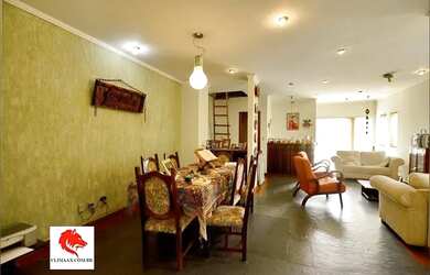 Imagem: A casa à venda possui 3 Dormitórios, 3 Banheiros, 2 Vagas