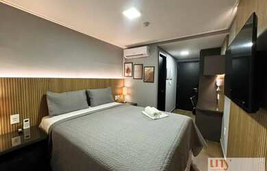 Imagem: O apartamento possui 1 Dormitório, 1 Banheiro, 1 Vaga na garagem