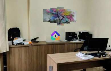 Imagem: O depósito possui 30m² de Área e está localizado em Centro