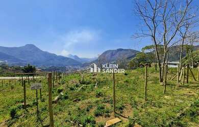 Imagem: O terreno possui 409m² de Área e está localizado em Cônego