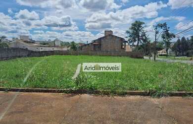 Imagem: O terreno possui 568m² de Área e está localizado em Parque