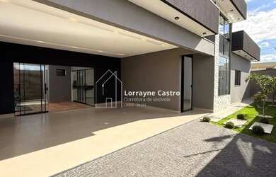 Imagem: A casa possui 3 Dormitórios, 2 Banheiros, 3 Vagas na garagem