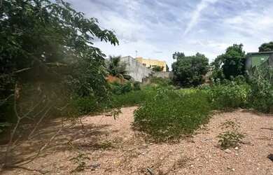 Imagem: O terreno possui 1.487m² de Área e está localizado em Dom