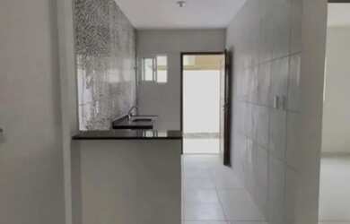 Imagem: A casa possui 2 Dormitórios e 1 Banheiro e está localizado