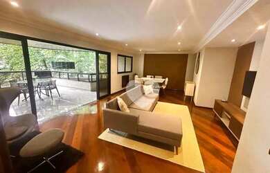 Imagem: O apartamento possui 4 Dormitórios, 3 Banheiros, 3 Vagas na