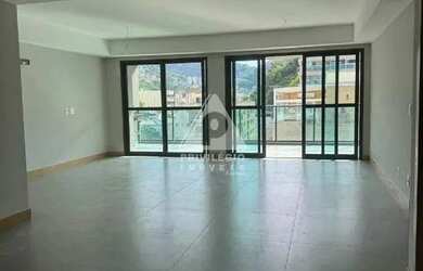 Imagem: O apartamento possui 4 Dormitórios, 3 Banheiros, 2 Vagas na