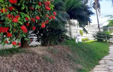 Imagem: O apartamento possui 3 Dormitórios, 1 Banheiro, 1 Vaga na garagem