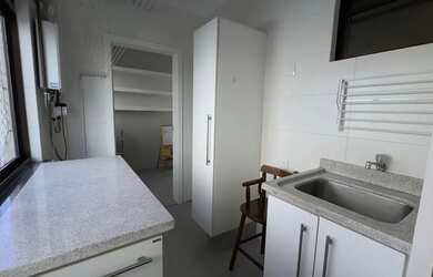 Imagem 12: COBERTURA NA AGRONOMICA. Piscina, Churrasqueira, Imóvel mobiliadoeAr-condicionado