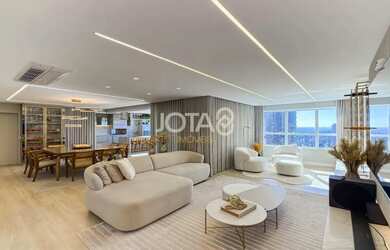 Imagem: O apartamento possui 4 Dormitórios, 5 Banheiros, 4 Vagas na