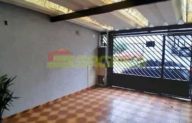 Imagem: A casa possui 2 Dormitórios, 1 Banheiro, 1 Vaga na garagem