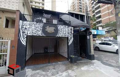 Imagem: O depósito possui 2 Vagas na garagem e 130m² de Área e está