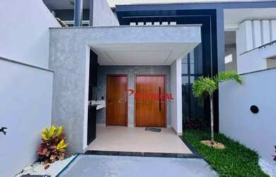 Imagem: A casa possui 2 Dormitórios, 3 Banheiros, 1 Vaga na garagem