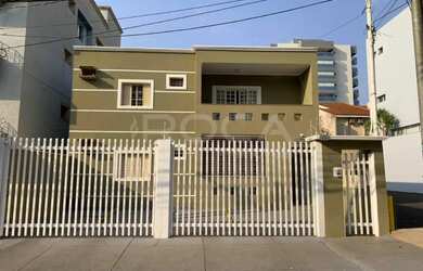 Imagem: O apartamento e possui 2 Dormitórios, 2 Banheiros, 1 Vaga na