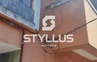 Imagem: A casa possui 4 Banheiros, 1 Vaga na garagem, 112m² de Área