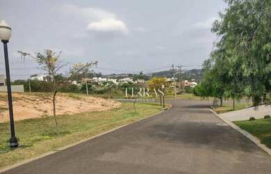 Imagem: O terreno possui 503m² de Área e está localizado em Pinheirinho