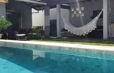 Imagem: A casa em condomínio possui 3 Dormitórios, 4 Banheiros, 2