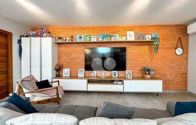 Imagem: A casa em condomínio possui 3 Dormitórios, 5 Banheiros, 3