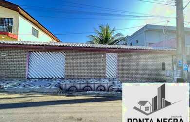 Imagem: A casa possui 3 Dormitórios, 3 Banheiros, 4 Vagas na garagem