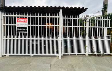 Imagem: A casa possui 2 Dormitórios, 1 Banheiro, 1 Vaga na garagem