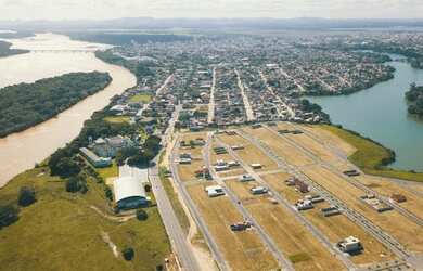 Imagem: O terreno possui 200m² de Área e está localizado em Centro