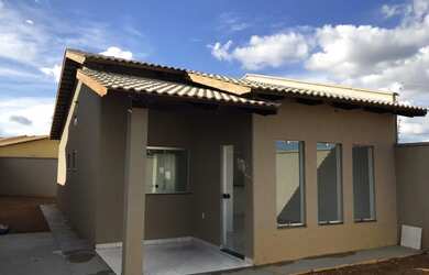 Imagem: A casa possui 2 Dormitórios, 2 Banheiros, 70m² de Área e