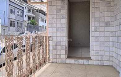 Imagem 4: Loja - Santa Terezinha. Varandae31m² de Área