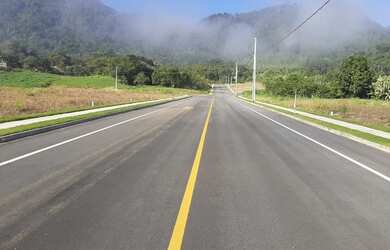 Imagem: O terreno possui 250m² de Área e está localizado em Jaraguá