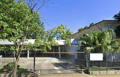 Imagem: O depósito possui 5 Vagas na garagem, 1.630m² de Área e