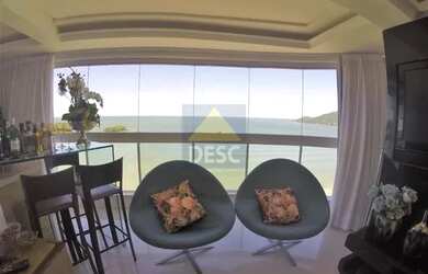 Imagem: O apartamento possui 3 Dormitórios, 1 Banheiro, 2 Vagas na