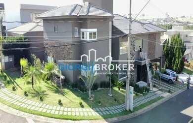 Imagem: A casa em condomínio possui 5 Dormitórios, 5 Banheiros, 5