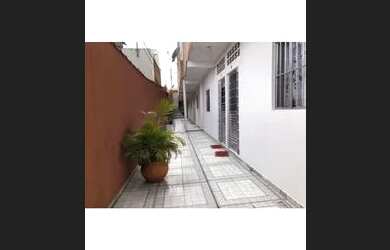 Imagem: A kitnet possui 1 Dormitório, 1 Banheiro, 30m² de Área, Área