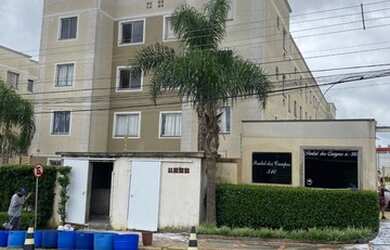 Imagem: O apartamento possui 2 Dormitórios, 1 Banheiro, 1 Vaga na garagem