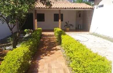 Imagem: A casa em condomínio possui 4 Dormitórios, 4 Banheiros, 3