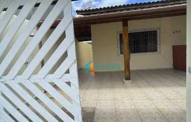 Imagem: A casa possui 3 Dormitórios, 3 Banheiros, 2 Vagas na garagem