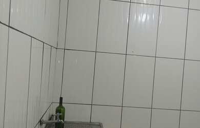 Imagem: A casa possui 1 Dormitório, 1 Banheiro e está localizado