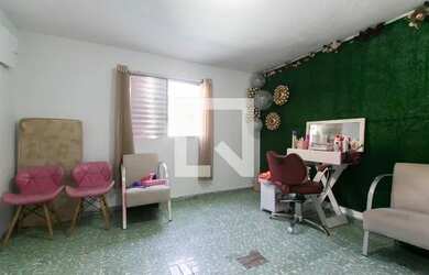 Imagem: A casa possui 1 Dormitório, 1 Banheiro, 50m² de Área e está