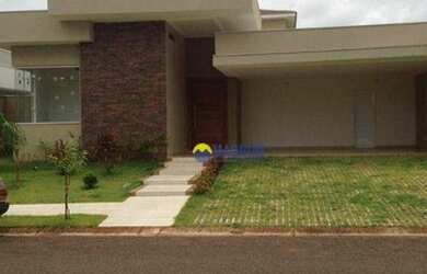 Imagem: A casa em condomínio possui 4 Dormitórios, 5 Banheiros, 4