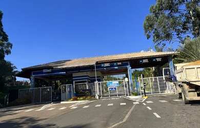 Imagem 1: Vendo maravilhosa casa. Piscina, Churrasqueira, VarandaeGuarda roupa