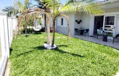 Imagem 2: Casa mobiliada no centro de Xangri-Lá, casa com anexo no fundo, próxima...